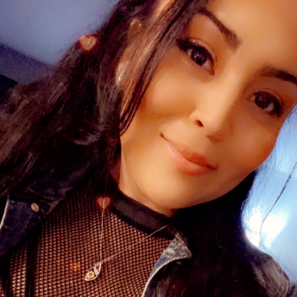 Meet your Posher, Bella